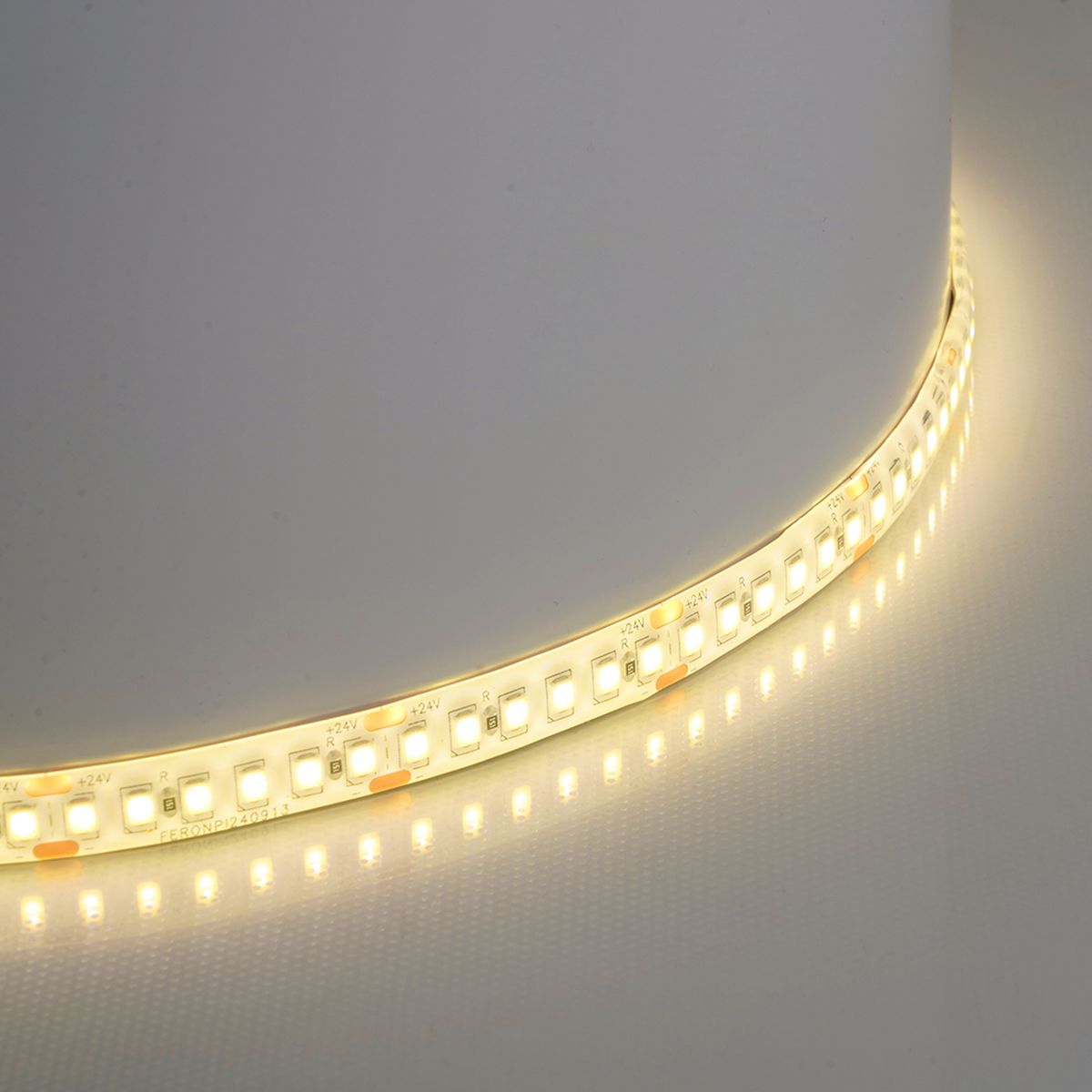 фото светодиодная лента feron ls512 16w/m 180led/m 2835smd 3000к 5m 51825 | 220svet.ru